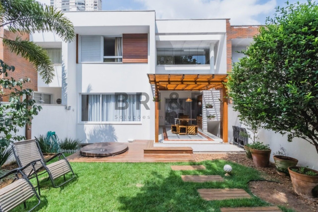 Imagem Casa com 4 Quartos à Venda, 332 m² em Brooklin - São Paulo Imagem Casa com 4 Quartos à Venda, 332 m² em Brooklin - São Paulo