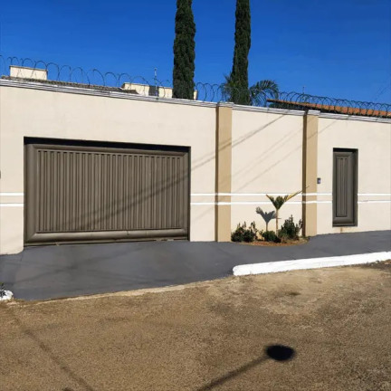 Imagem Sobrado com 4 Quartos à Venda, 212 m² em Residencial Flamingo - Goiânia Imagem Sobrado com 4 Quartos à Venda, 212 m² em Residencial Flamingo - Goiânia