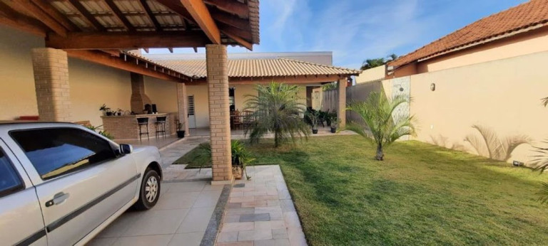 Imagem Casa com 3 Quartos à Venda, 200 m² em Centro - Guararapes Imagem Casa com 3 Quartos à Venda, 200 m² em Centro - Guararapes