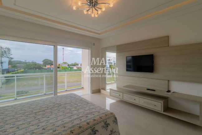 Imagem Casa com 3 Quartos à Venda, 471 m² em Centro - Torres Imagem Casa com 3 Quartos à Venda, 471 m² em Centro - Torres