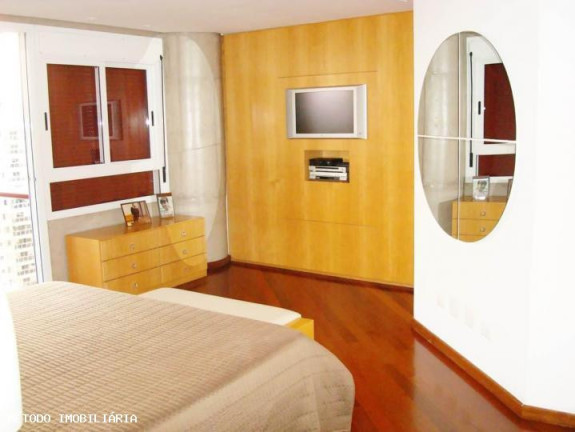 Imagem Imóvel com 4 Quartos à Venda, 740 m² em Bairro Jardim - Santo André Imagem Imóvel com 4 Quartos à Venda, 740 m² em Bairro Jardim - Santo André