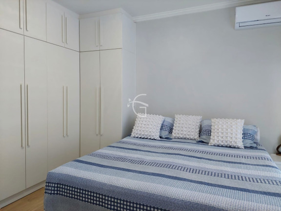 Imagem Casa com 4 Quartos à Venda, 388 m² em Glória - Joinville Imagem Casa com 4 Quartos à Venda, 388 m² em Glória - Joinville