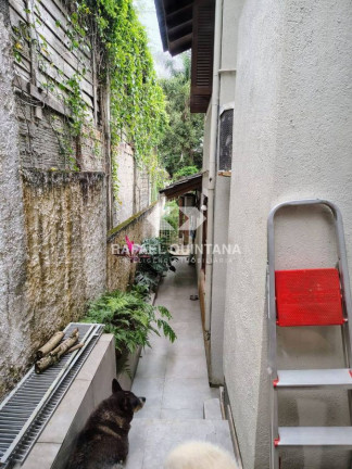 Imagem Casa com 4 Quartos à Venda, 230 m² em Cacupé - Florianópolis