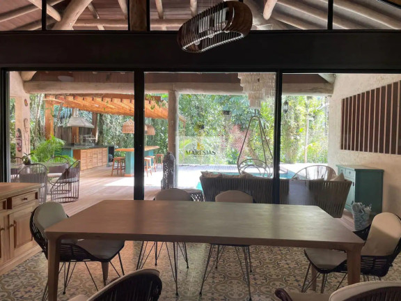 Imagem Casa com 5 Quartos à Venda, 280 m² em Maresias - São Sebastião Imagem Casa com 5 Quartos à Venda, 280 m² em Maresias - São Sebastião