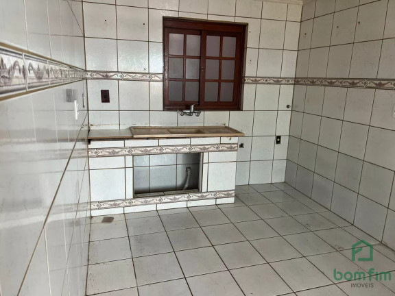 Imagem Casa com 4 Quartos à Venda, 150 m² em Jardim Do Salso - Porto Alegre Imagem Casa com 4 Quartos à Venda, 150 m² em Jardim Do Salso - Porto Alegre