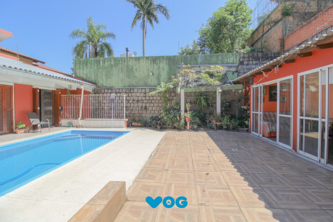 Imagem Casa com 3 Quartos à Venda, 344 m² em Chácara Das Pedras - Porto Alegre Imagem Casa com 3 Quartos à Venda, 344 m² em Chácara Das Pedras - Porto Alegre