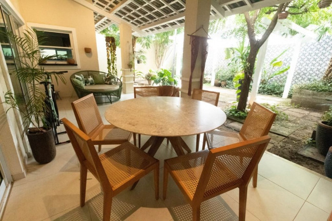 Imagem Casa com 4 Quartos à Venda, 270 m² em Dunas - Fortaleza