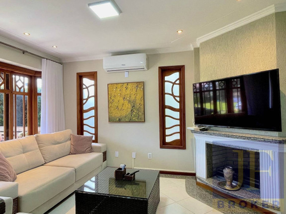 Imagem Casa com 5 Quartos para Temporada, 350 m² em Jurerê Internacional - Florianópolis Imagem Casa com 5 Quartos para Temporada, 350 m² em Jurerê Internacional - Florianópolis