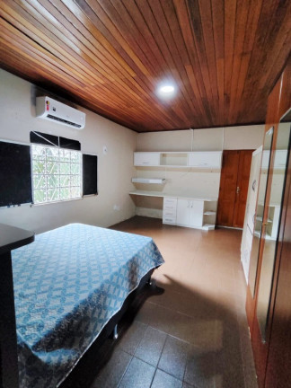 Imagem Casa com 4 Quartos à Venda, 192 m² em Redenção - Manaus