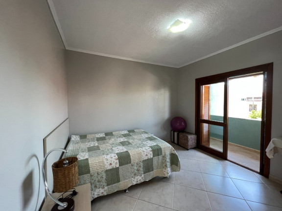 Imagem Casa com 3 Quartos à Venda, 210 m² em Moinhos De Vento - Canoas Imagem Casa com 3 Quartos à Venda, 210 m² em Moinhos De Vento - Canoas