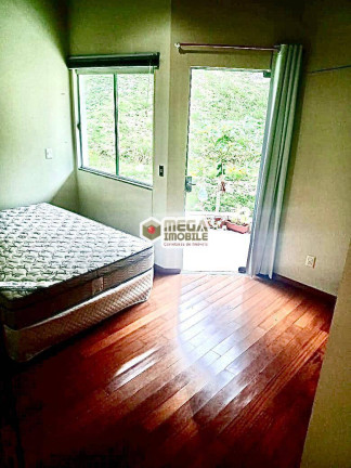 Imagem Casa com 4 Quartos à Venda, 225 m² em Trindade - Florianópolis