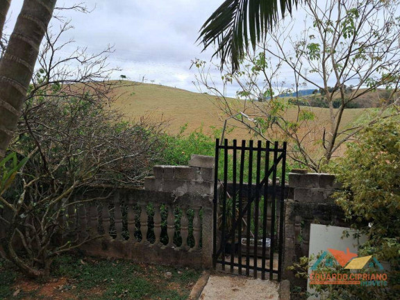 Casa com 3 Quartos à Venda, 200 m² em Rio Claro - Paraibuna