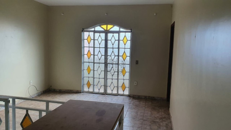 Imagem Casa com 4 Quartos à Venda, 250 m² em Samambaia Sul (samambaia) - Brasília Imagem Casa com 4 Quartos à Venda, 250 m² em Samambaia Sul (samambaia) - Brasília