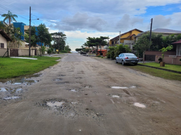 Imagem Terreno à Venda, 360 m² em Balneário Cambiju - Itapoá Imagem Terreno à Venda, 360 m² em Balneário Cambiju - Itapoá