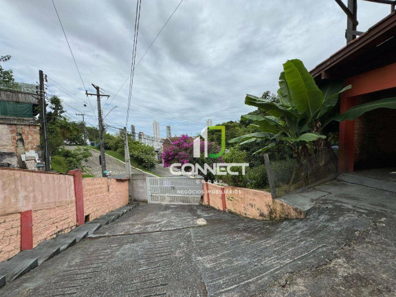 Imagem Casa com 5 Quartos à Venda, 270 m² em Fazenda - Itajaí Imagem Casa com 5 Quartos à Venda, 270 m² em Fazenda - Itajaí