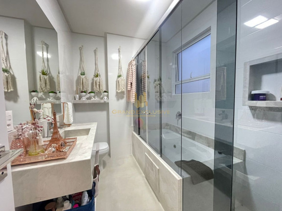 Imagem Apartamento com 3 Quartos à Venda, 115 m² em Pioneiros - Balneário Camboriú Imagem Apartamento com 3 Quartos à Venda, 115 m² em Pioneiros - Balneário Camboriú