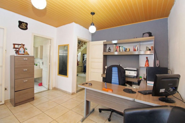 Imagem Casa com 5 Quartos à Venda, em Sarandi - Porto Alegre Imagem Casa com 5 Quartos à Venda, em Sarandi - Porto Alegre