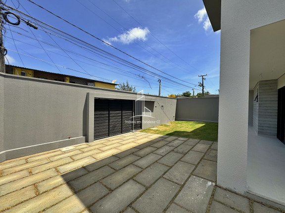 Imagem Casa com 4 Quartos à Venda, 152 m² em Cidade Dos Funcionários - Fortaleza Imagem Casa com 4 Quartos à Venda, 152 m² em Cidade Dos Funcionários - Fortaleza