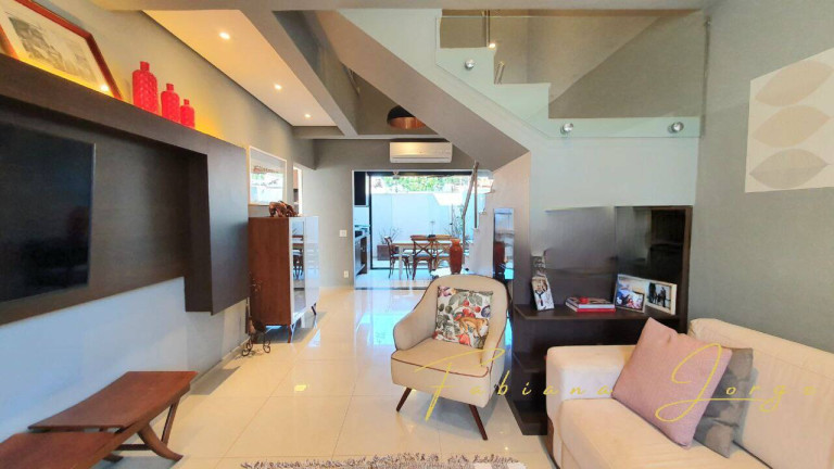 Casa de Condomínio com 3 Quartos à Venda, 145 m² em Chácaras Silvania - Valinhos