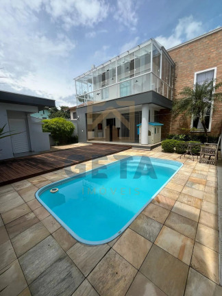 Imagem Casa com 3 Quartos à Venda, 243 m² em Centro - Camboriú