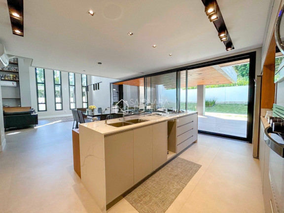 Imagem Casa de Condomínio com 3 Quartos à Venda, 598 m² em Cacupé - Florianópolis Imagem Casa de Condomínio com 3 Quartos à Venda, 598 m² em Cacupé - Florianópolis