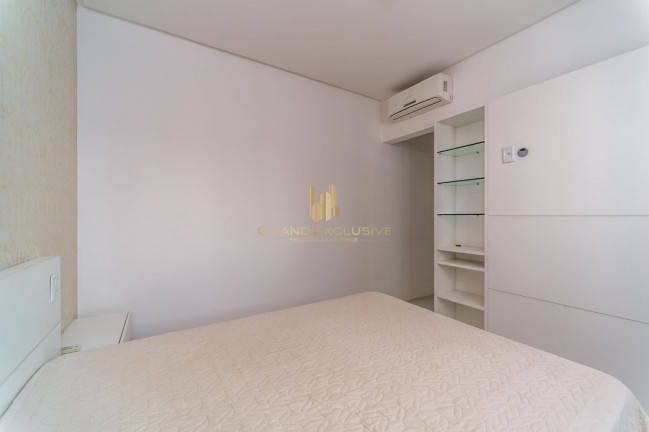 Imagem Apartamento com 3 Quartos à Venda, 131 m² em Centro - Balneário Camboriú Imagem Apartamento com 3 Quartos à Venda, 131 m² em Centro - Balneário Camboriú