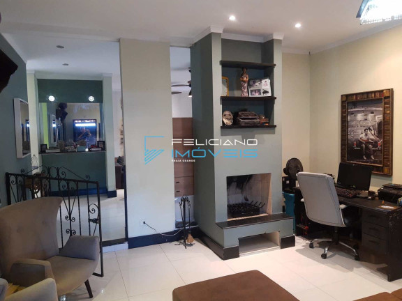Imagem Casa com 4 Quartos à Venda, 250 m² em Canto Do Forte - Praia Grande