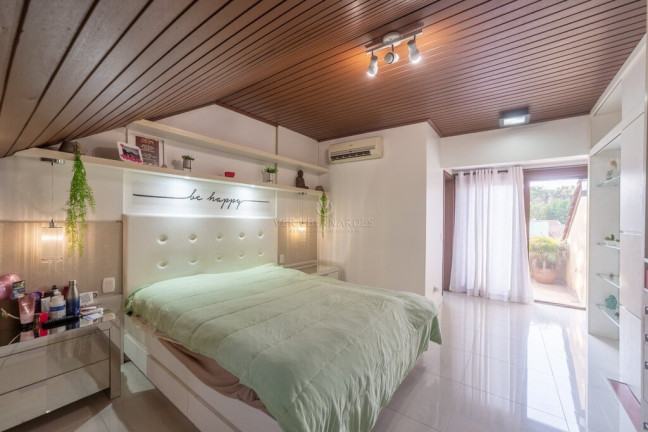 Imagem Casa de Condomínio com 4 Quartos à Venda, 205 m² Imagem Casa de Condomínio com 4 Quartos à Venda, 205 m²