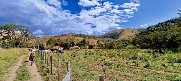 Imagem Fazenda à Venda, 100 m² em Centro - Silveiras Imagem Fazenda à Venda, 100 m² em Centro - Silveiras