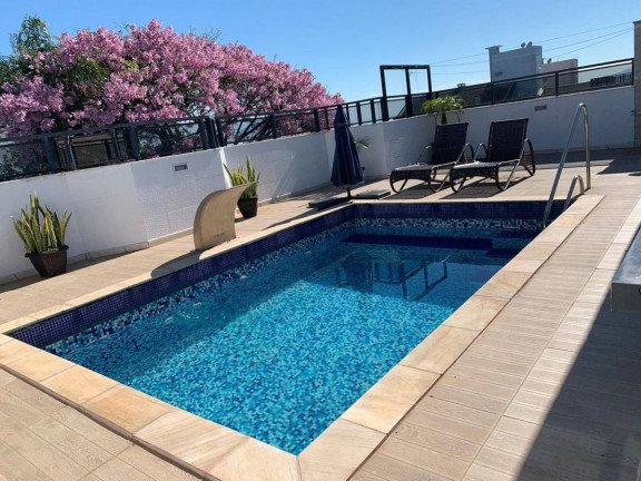 Imagem Cobertura com 3 Quartos à Venda, 245 m² em Estreito - Florianópolis