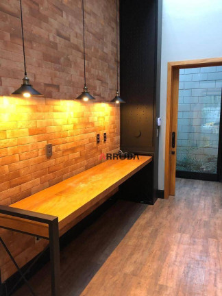 Imagem Casa com 4 Quartos à Venda, 304 m² em Centro - Cascavel Imagem Casa com 4 Quartos à Venda, 304 m² em Centro - Cascavel