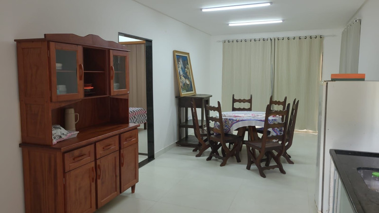 Imagem Imóvel com 2 Quartos à Venda, 2.200 m²