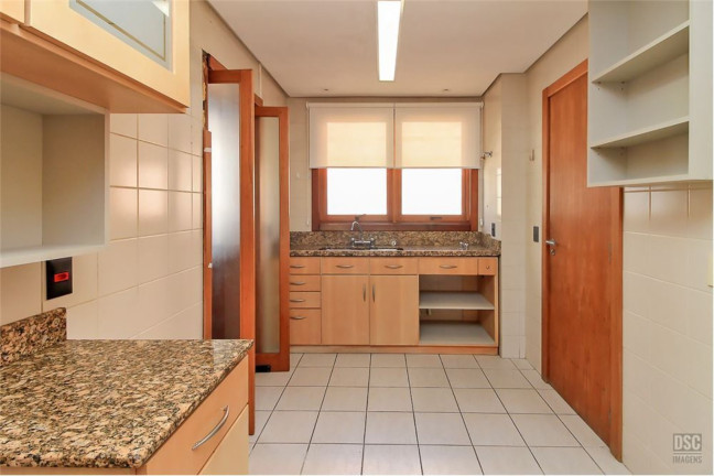 Imagem Apartamento com 3 Quartos à Venda, 211 m² em Bela Vista - Porto Alegre Imagem Apartamento com 3 Quartos à Venda, 211 m² em Bela Vista - Porto Alegre