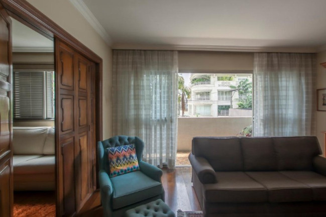 Imagem Imóvel com 3 Quartos à Venda, 198 m² em Jardim Europa - São Paulo Imagem Imóvel com 3 Quartos à Venda, 198 m² em Jardim Europa - São Paulo