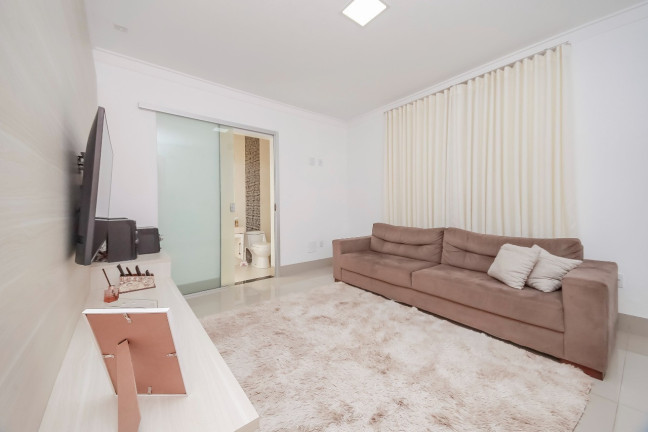 Imagem Casa de Condomínio com 5 Quartos à Venda, 403 m² em Jardins Lisboa - Goiânia Imagem Casa de Condomínio com 5 Quartos à Venda, 403 m² em Jardins Lisboa - Goiânia