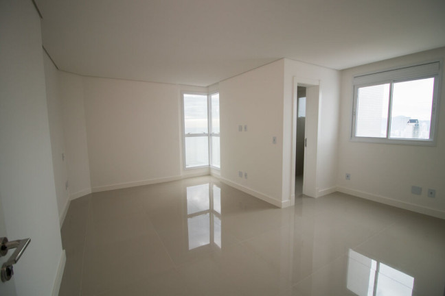 Imagem Apartamento com 4 Quartos à Venda, 353 m² em Centro - Balneário Camboriú Imagem Apartamento com 4 Quartos à Venda, 353 m² em Centro - Balneário Camboriú