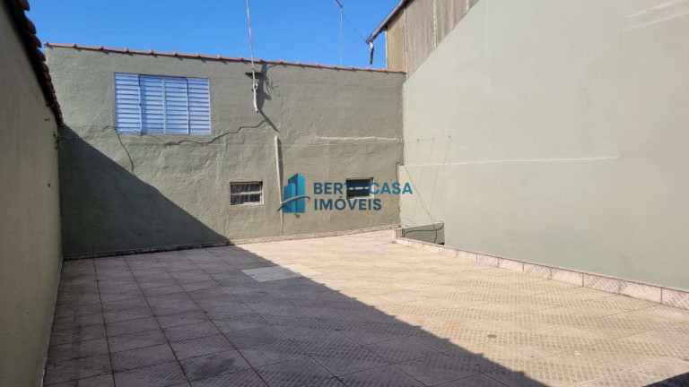 Imagem Casa com 3 Quartos à Venda, 120 m² em Vila Carmosina - São Paulo Imagem Casa com 3 Quartos à Venda, 120 m² em Vila Carmosina - São Paulo