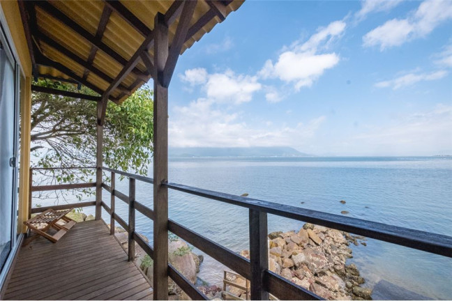 Imagem Casa com 7 Quartos à Venda, em Ribeirão Da Ilha - Florianópolis Imagem Casa com 7 Quartos à Venda, em Ribeirão Da Ilha - Florianópolis
