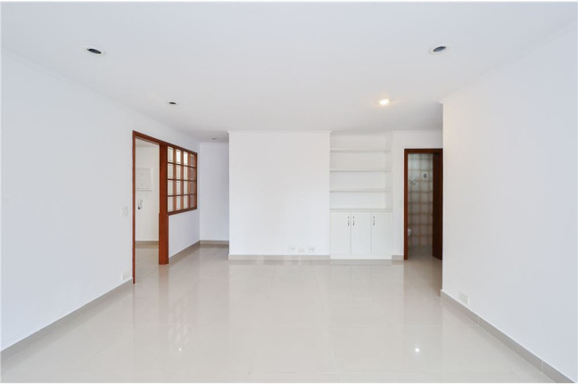 Imagem Imóvel com 3 Quartos à Venda, em Vila Uberabinha - São Paulo Imagem Imóvel com 3 Quartos à Venda, em Vila Uberabinha - São Paulo