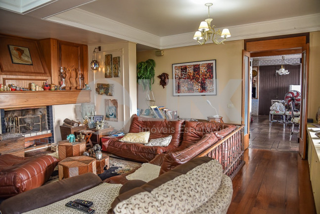 Imagem Casa com 5 Quartos à Venda, 860 m² em Sétimo Céu - Porto Alegre Imagem Casa com 5 Quartos à Venda, 860 m² em Sétimo Céu - Porto Alegre