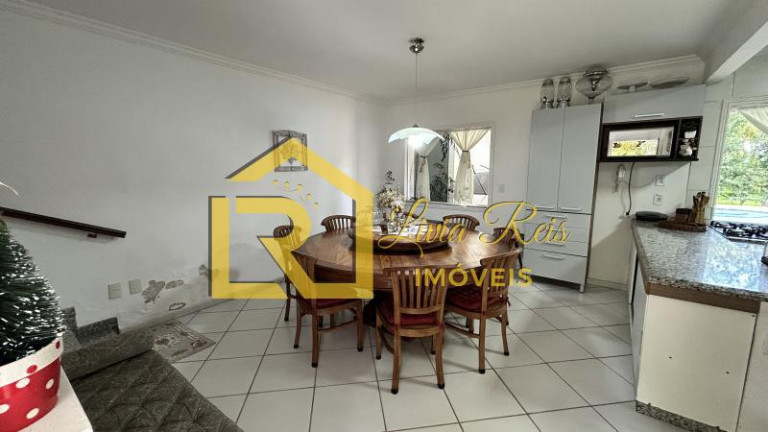 Imagem Casa com 3 Quartos à Venda, 220 m² em Recreio - Rio Das Ostras Imagem Casa com 3 Quartos à Venda, 220 m² em Recreio - Rio Das Ostras