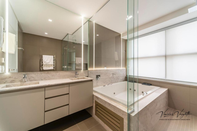Imagem Apartamento com 4 Quartos à Venda, 265 m² em Centro - Balneário Camboriú