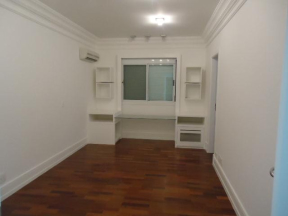 Imagem Casa com 6 Quartos à Venda,  em Alphaville