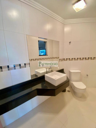 Imagem Casa com 3 Quartos à Venda, 820 m² em Arujázinho I, Ii E Iii - Arujá Imagem Casa com 3 Quartos à Venda, 820 m² em Arujázinho I, Ii E Iii - Arujá