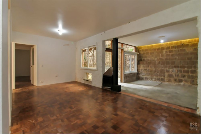 Imagem Imóvel com 2 Quartos à Venda, em Auxiliadora - Porto Alegre Imagem Imóvel com 2 Quartos à Venda, em Auxiliadora - Porto Alegre