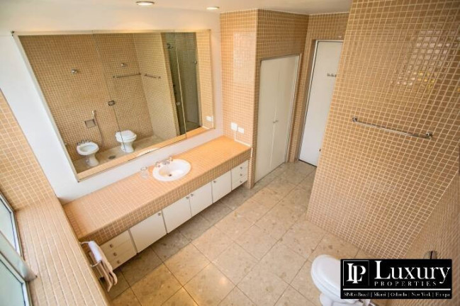 Imagem Casa com 5 Quartos à Venda, 904 m² em Jardim Europa - São Paulo Imagem Casa com 5 Quartos à Venda, 904 m² em Jardim Europa - São Paulo