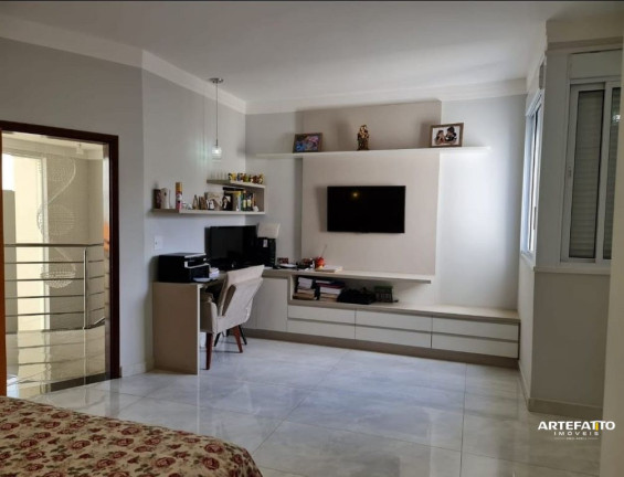 Imagem Sobrado com 3 Quartos à Venda, 205 m² Imagem Sobrado com 3 Quartos à Venda, 205 m²