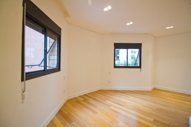 Imagem Apartamento com 4 Quartos à Venda, 169 m² em Vila Uberabinha - São Paulo