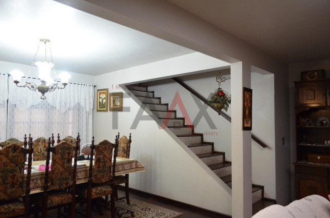Imagem Casa com 5 Quartos à Venda, 386 m² em Centro - Guarapuava Imagem Casa com 5 Quartos à Venda, 386 m² em Centro - Guarapuava
