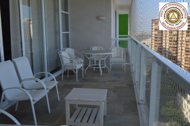 Imagem Apartamento com 4 Quartos à Venda, 300 m² em Pitangueiras - Guarujá